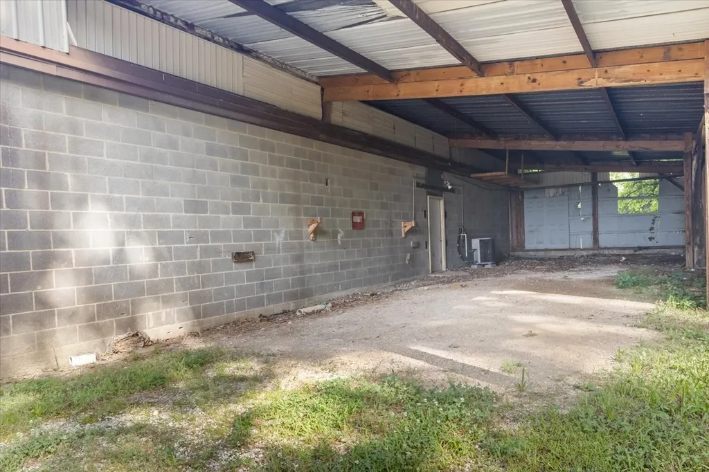 223 Long Street New Johnsonville TN 37134