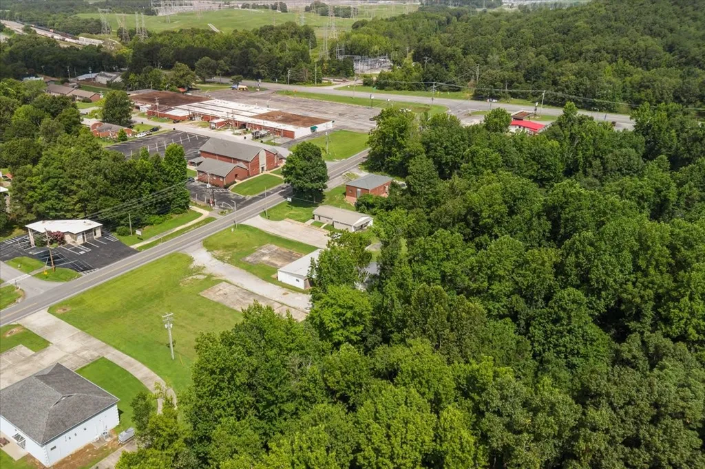 223 Long Street New Johnsonville TN 37134
