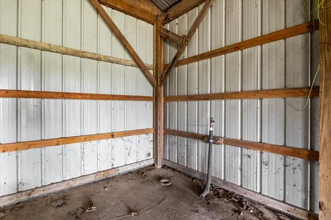 223 Long Street New Johnsonville TN 37134