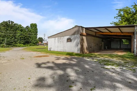 223 Long Street New Johnsonville TN 37134