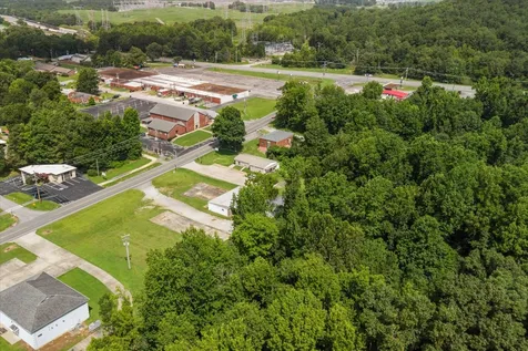 223 Long Street New Johnsonville TN 37134