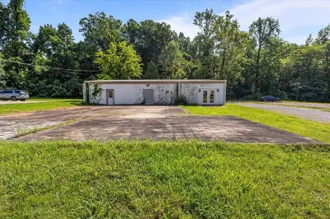 223 Long Street New Johnsonville TN 37134