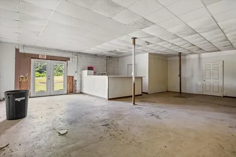 223 Long Street New Johnsonville TN 37134