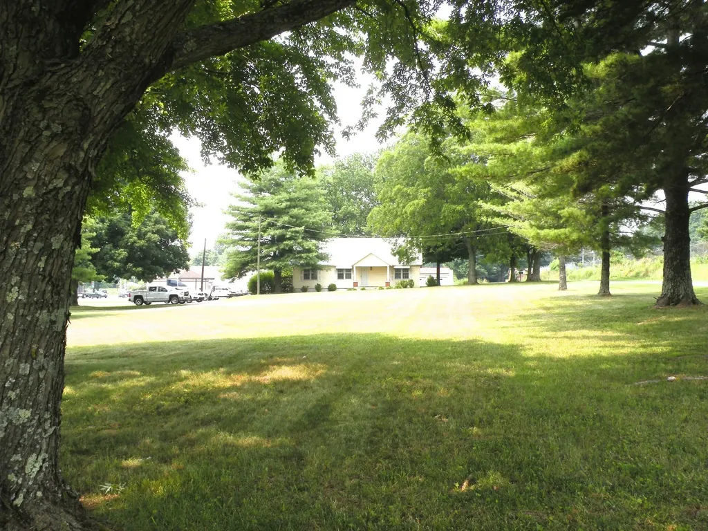 1001 Swamp Road Portland TN 37148