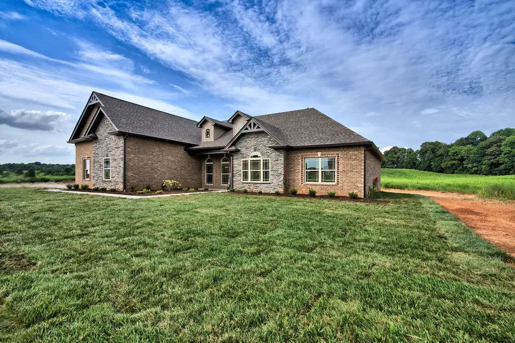 2641 Remington Trace Clarksville TN 37043