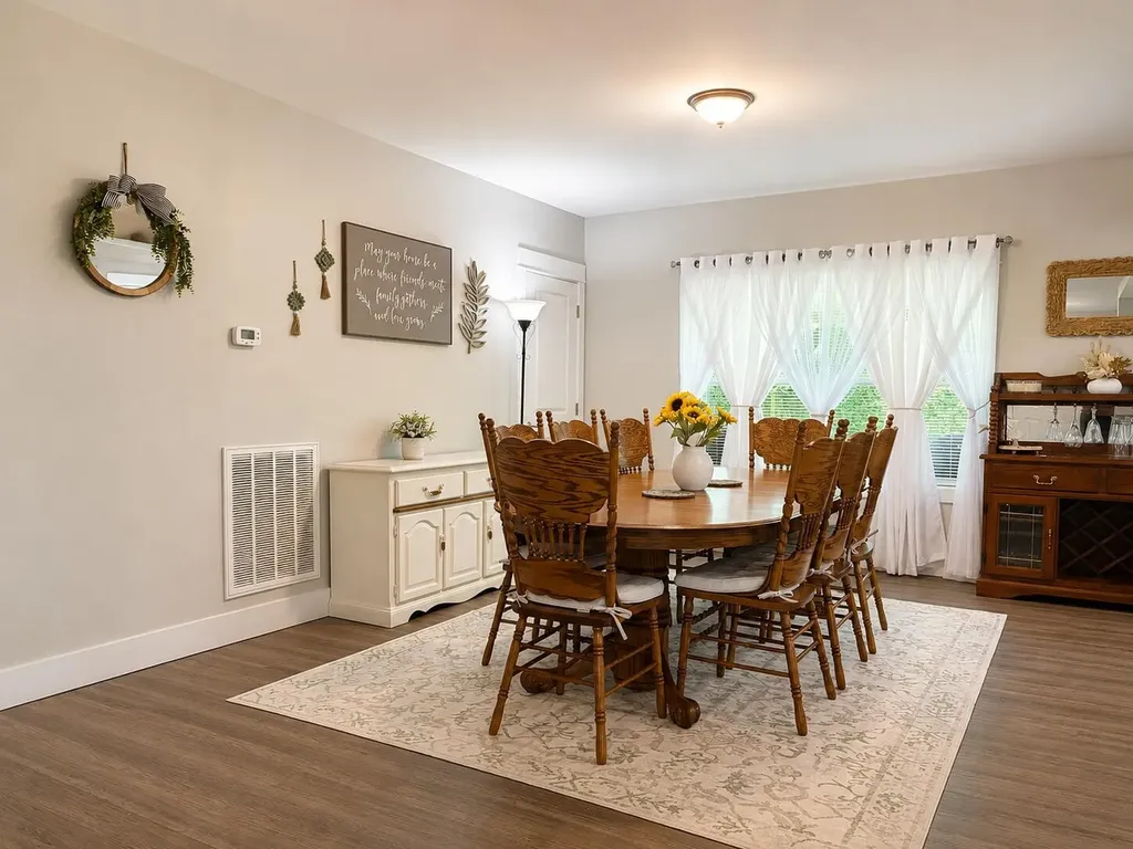 127 Burrville Road Sunbright TN 37872