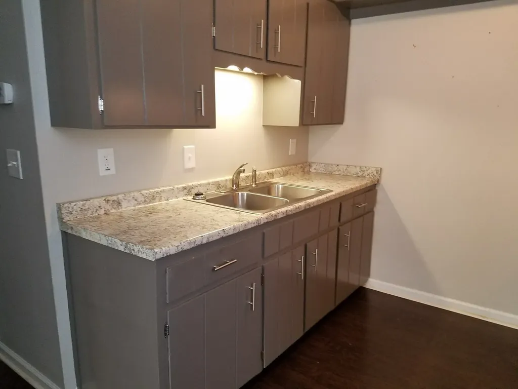 1421 Florence Madison TN 37115