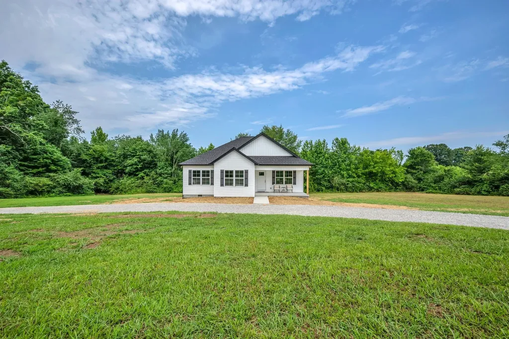 126 Old Garners Creek Road Dickson TN 37055