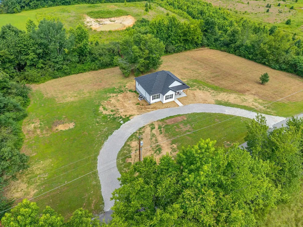126 Old Garners Creek Road Dickson TN 37055
