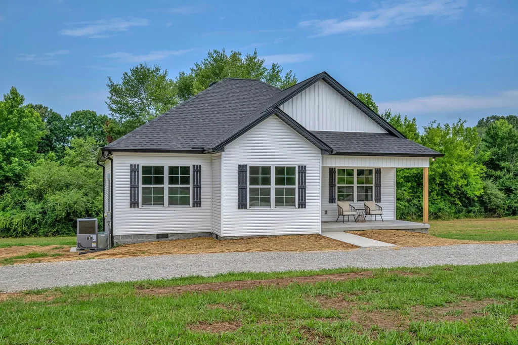 126 Old Garners Creek Road Dickson TN 37055