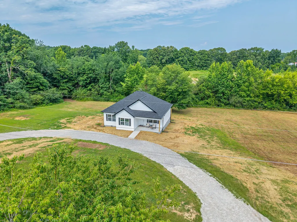 126 Old Garners Creek Road Dickson TN 37055