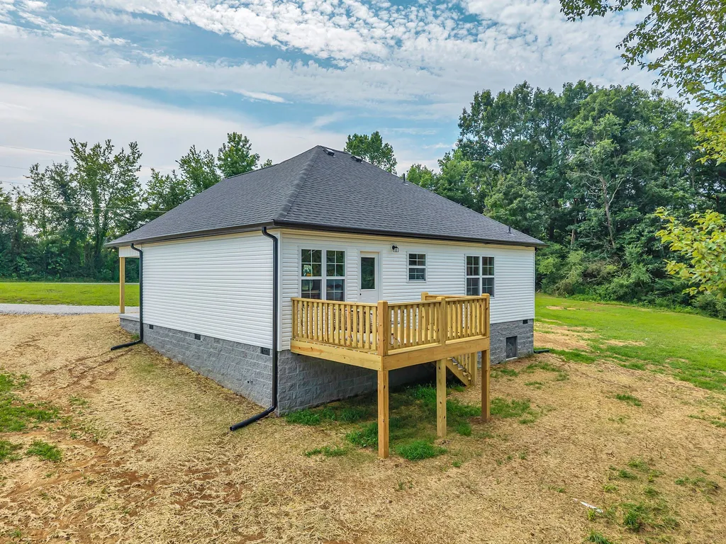 126 Old Garners Creek Road Dickson TN 37055