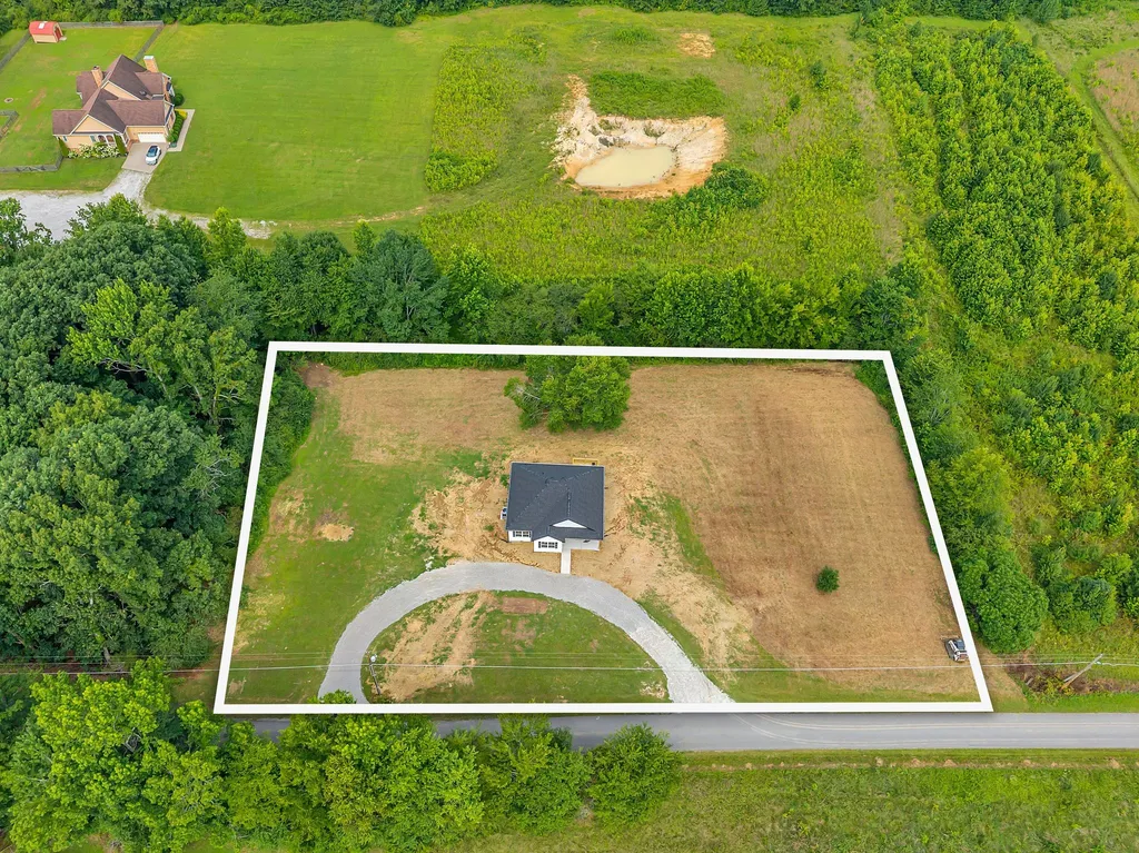 126 Old Garners Creek Road Dickson TN 37055