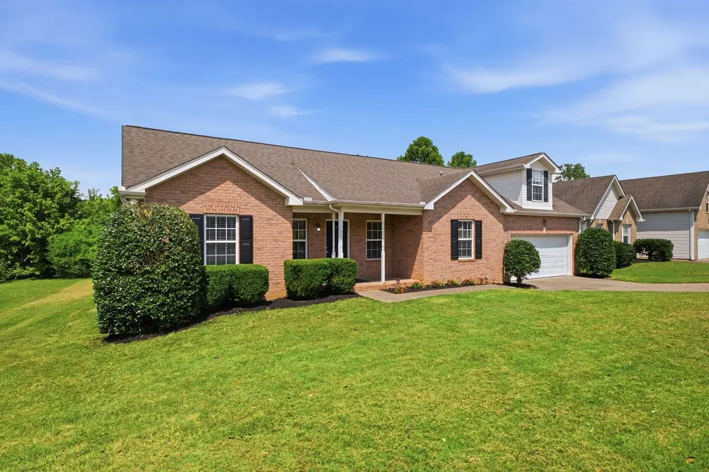 106 Cambridge Drive Gallatin TN 37066