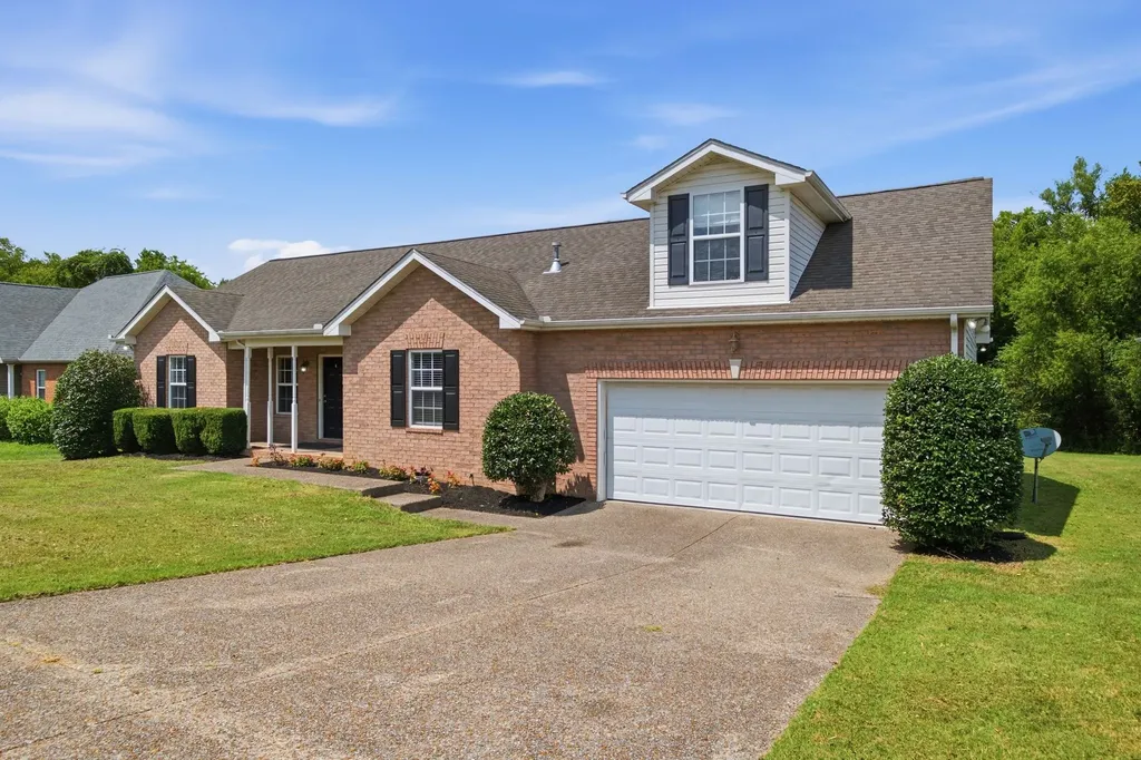 106 Cambridge Drive Gallatin TN 37066
