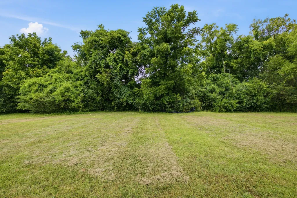 106 Cambridge Drive Gallatin TN 37066
