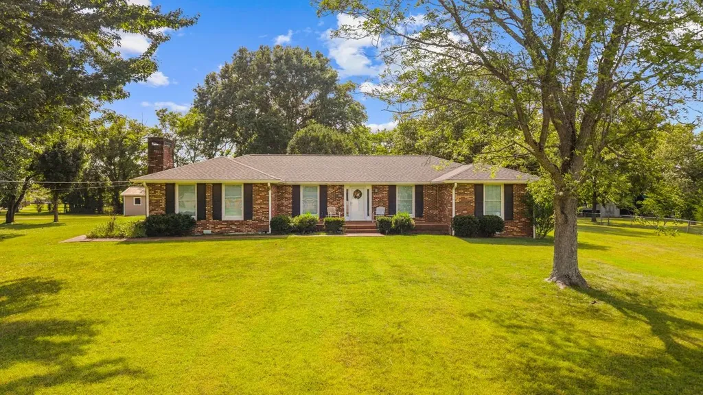 226 Maple Hill Road Lebanon TN 37087