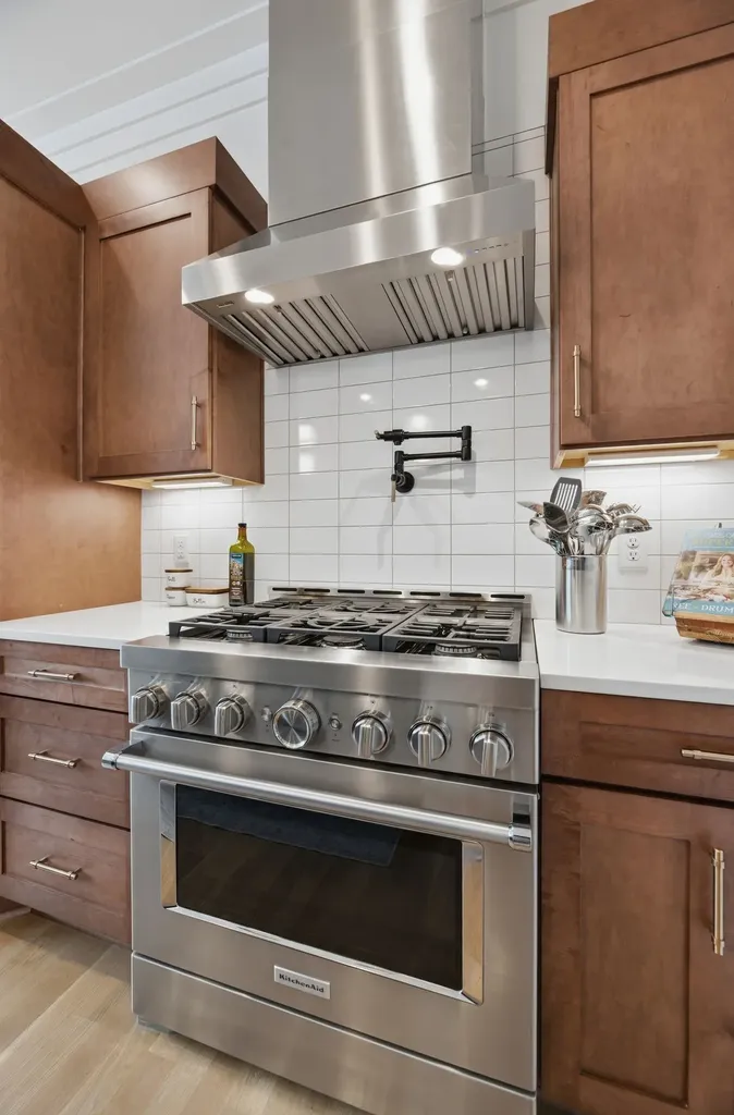 848 W Hillwood Drive Nashville TN 37205