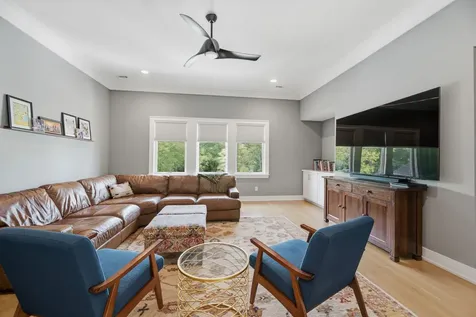 848 W Hillwood Drive Nashville TN 37205