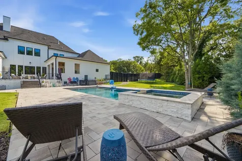 848 W Hillwood Drive Nashville TN 37205