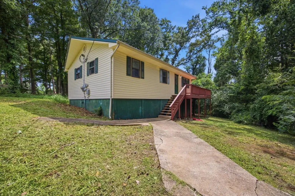 806 Nipper Drive Rossville GA 30741