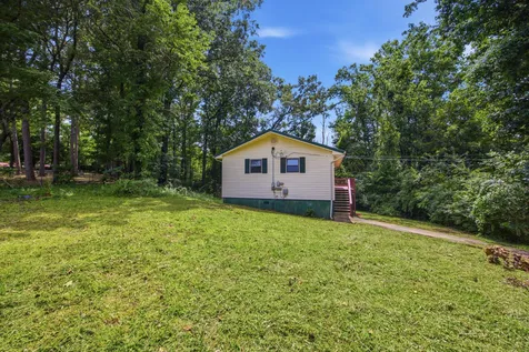 806 Nipper Drive Rossville GA 30741
