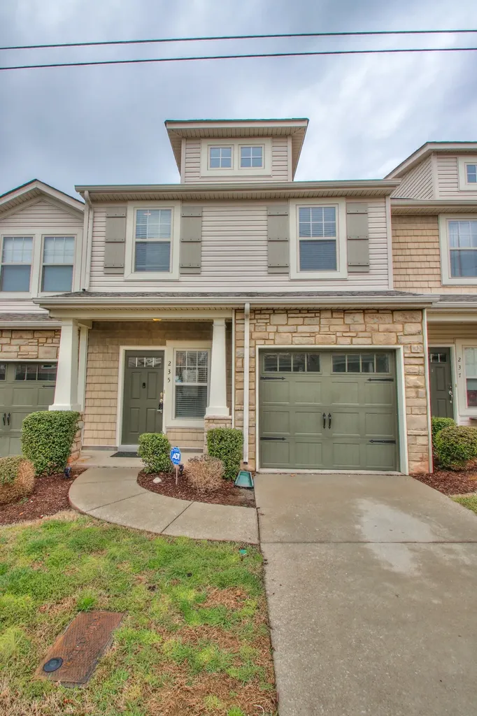 735 Tulip Grove Road Hermitage TN 37076