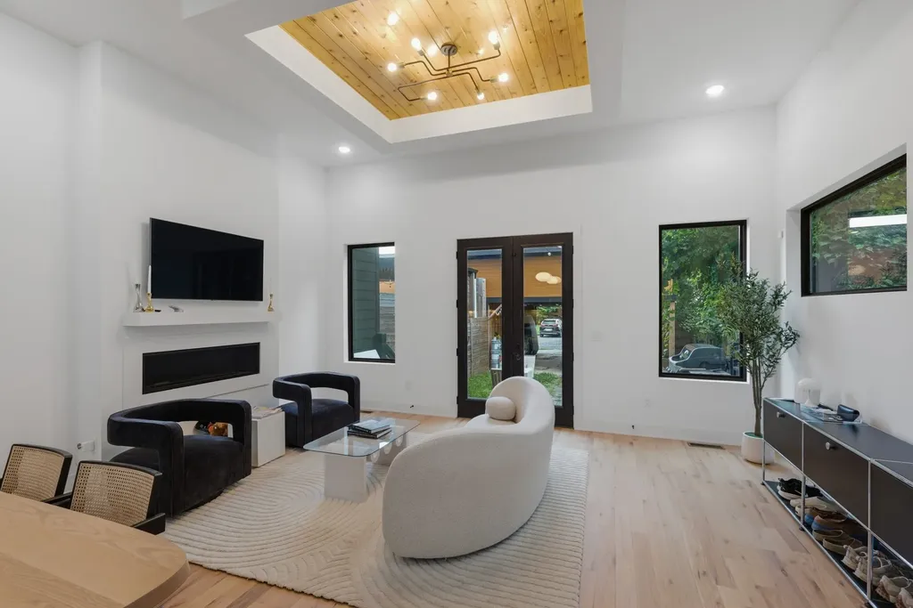 607B Moore Avenue Nashville TN 37203