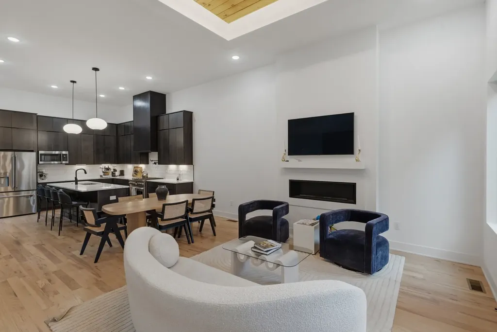 607B Moore Avenue Nashville TN 37203