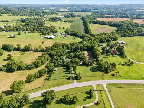 3188 Hampshire Pike Mount Pleasant TN 38474