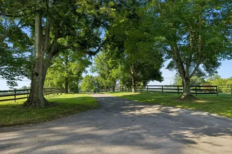 3188 Hampshire Pike Mount Pleasant TN 38474
