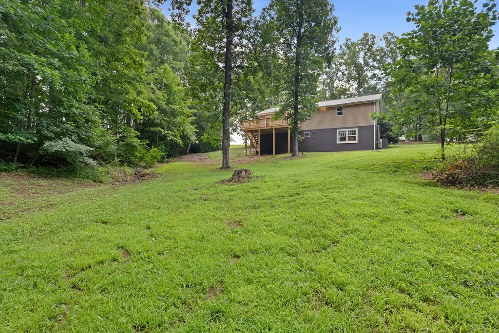 1330 Promise Land Road Charlotte TN 37036