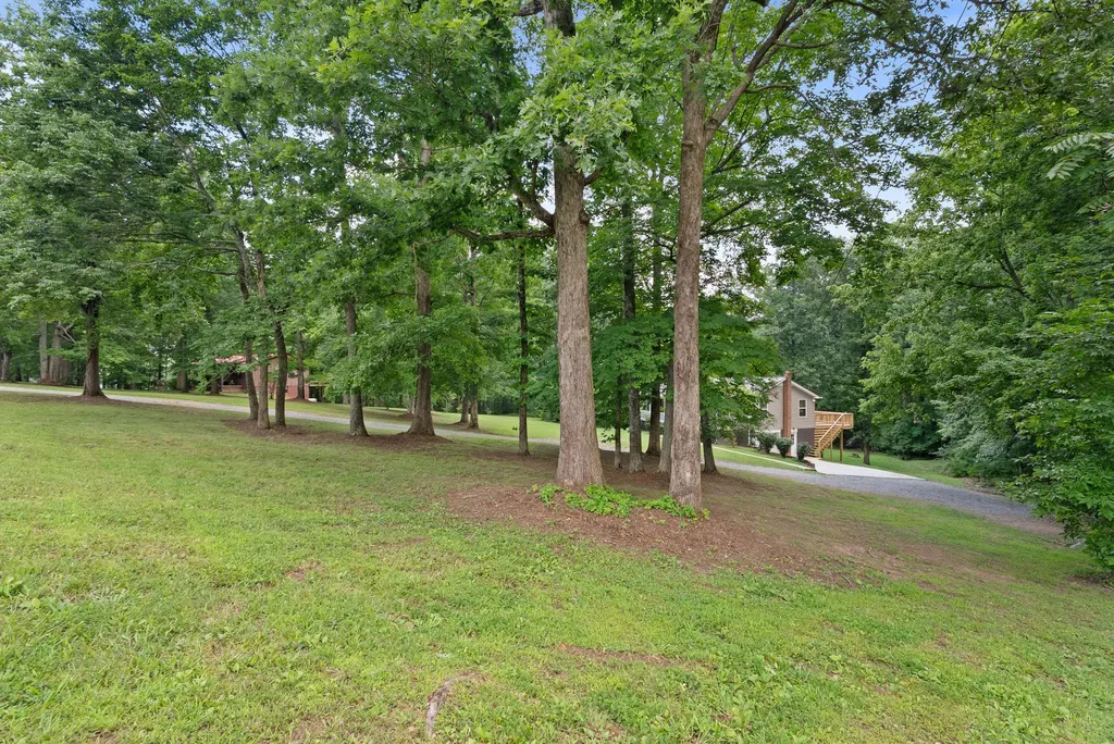 1330 Promise Land Road Charlotte TN 37036