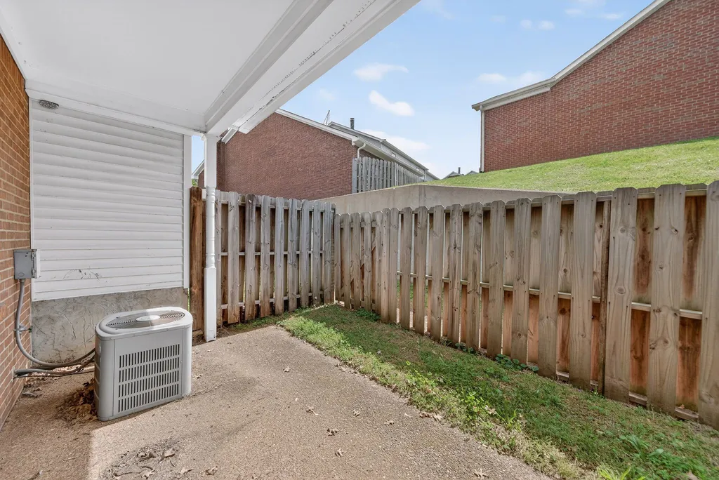 2041 Union Place Columbia TN 38401