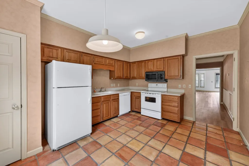 2041 Union Place Columbia TN 38401