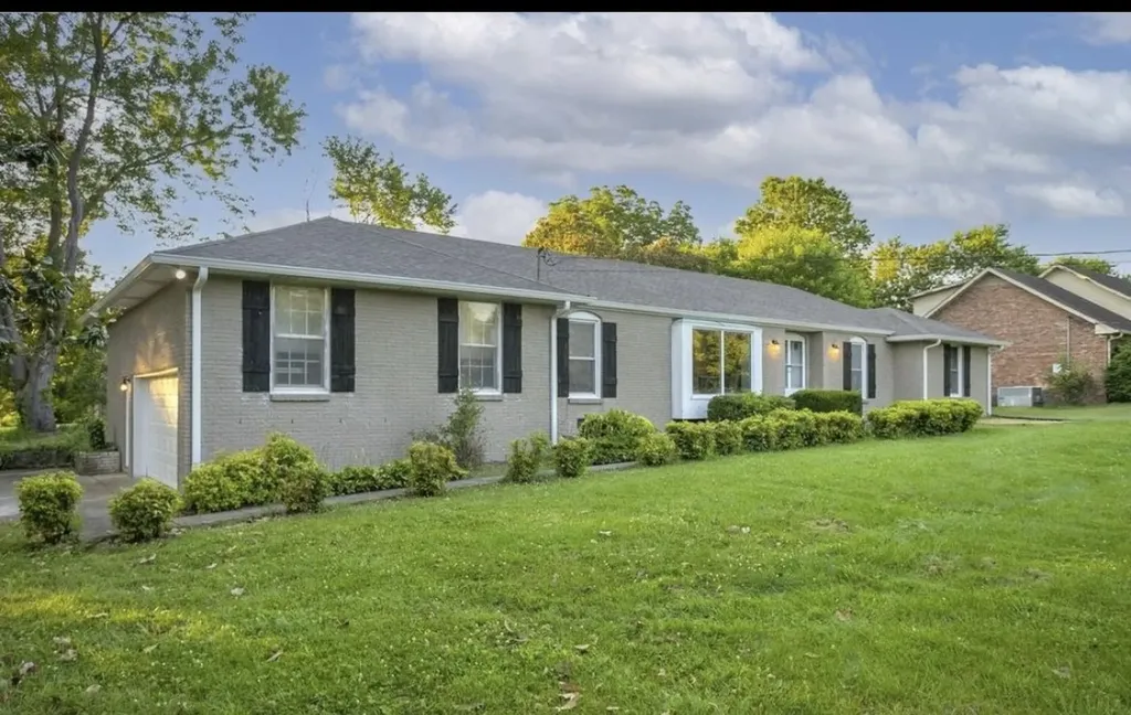 402 Mason Lane Goodlettsville TN 37072