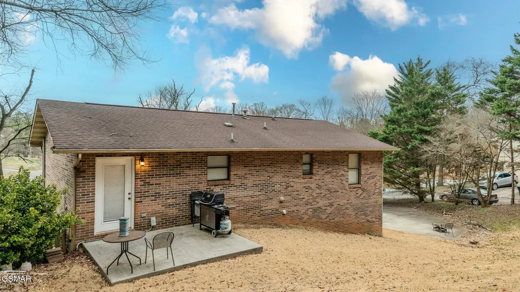 294 Cherokee Trail Seymour TN 37865