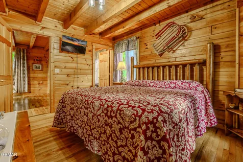 569 Forest Springs Drive Gatlinburg TN 37738