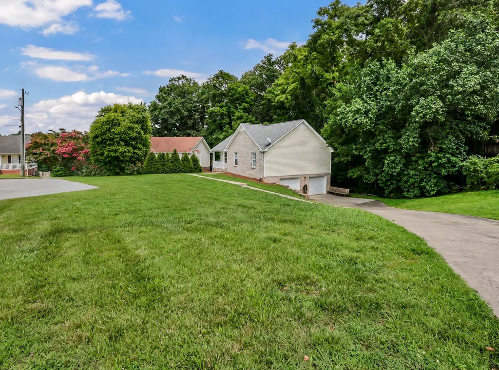 931 Drum Lane Clarksville TN 37043