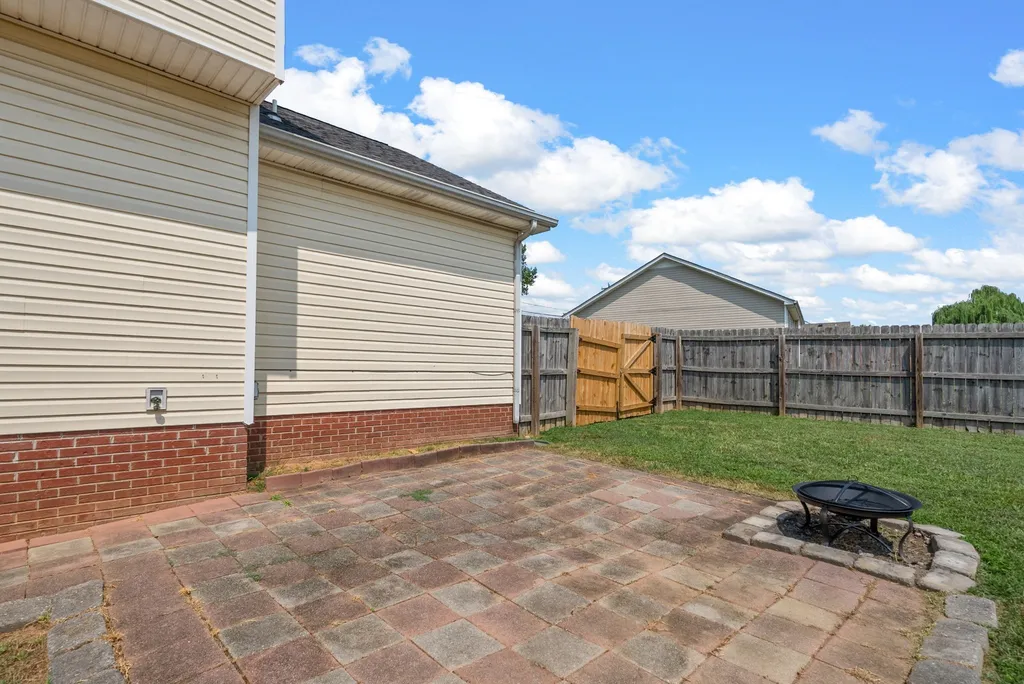 443 Cranklen Circle Clarksville TN 37042