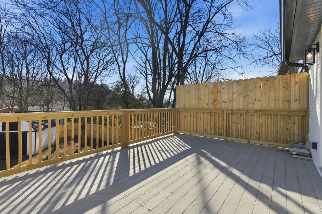 206 New Sawyer Brown Road Nashville TN 37221