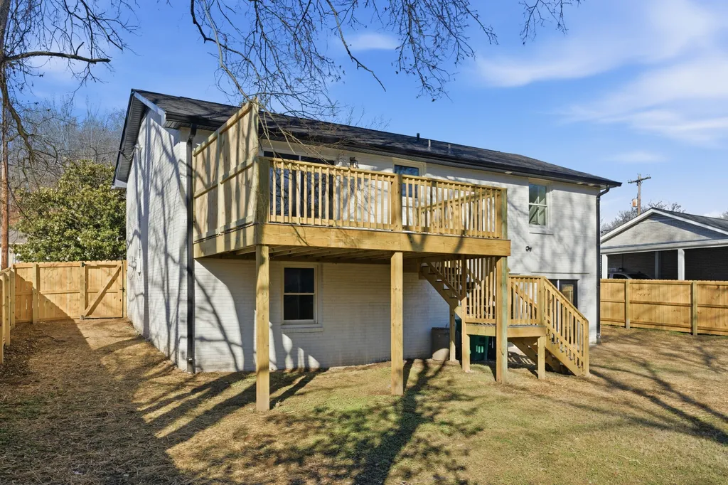 206 New Sawyer Brown Road Nashville TN 37221