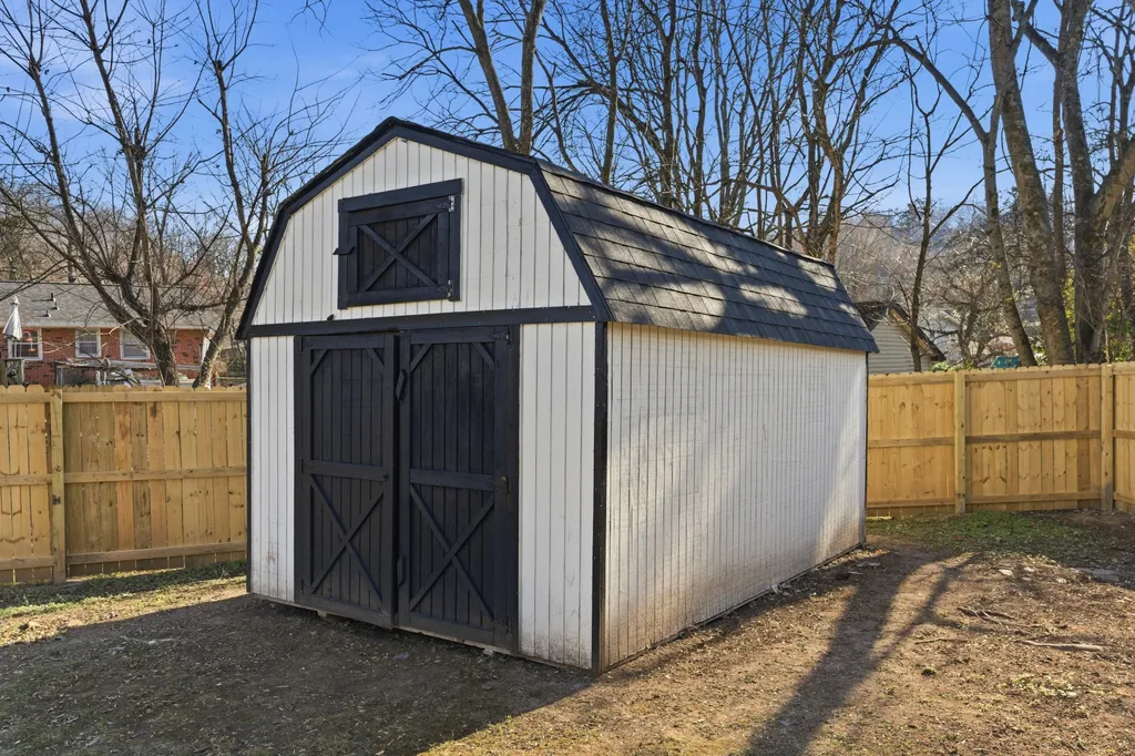 206 New Sawyer Brown Road Nashville TN 37221
