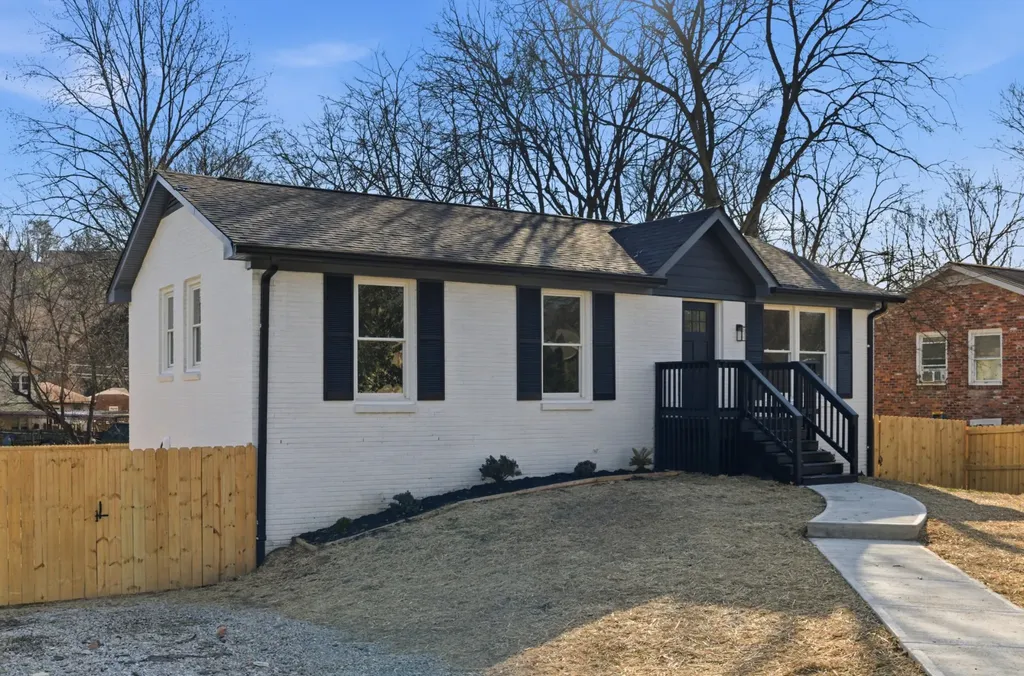 206 New Sawyer Brown Road Nashville TN 37221