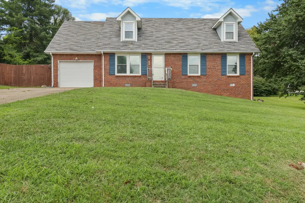 2301 Sherwood Hills Court Clarksville TN 37042