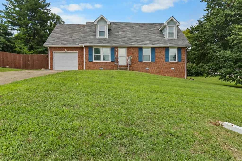 2301 Sherwood Hills Court Clarksville TN 37042
