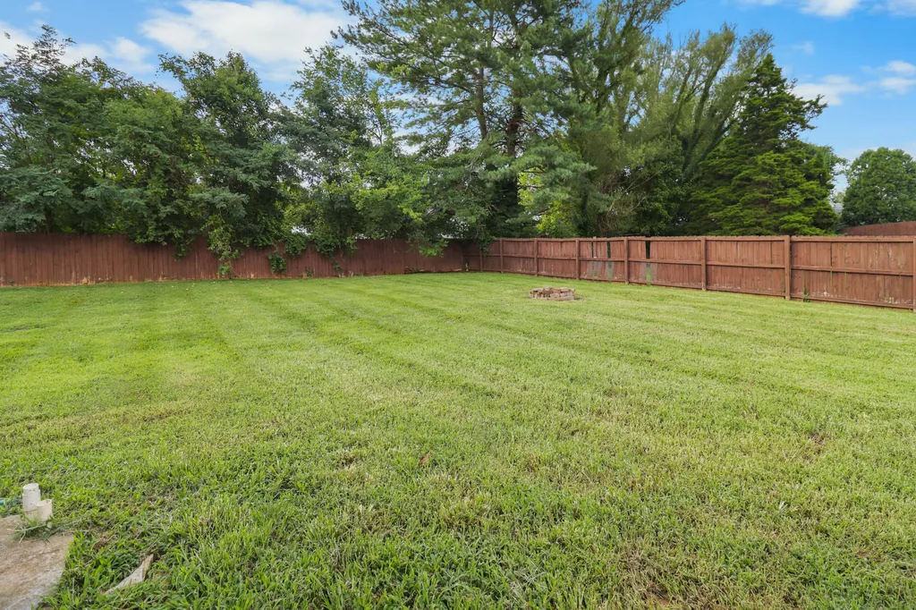 2301 Sherwood Hills Court Clarksville TN 37042