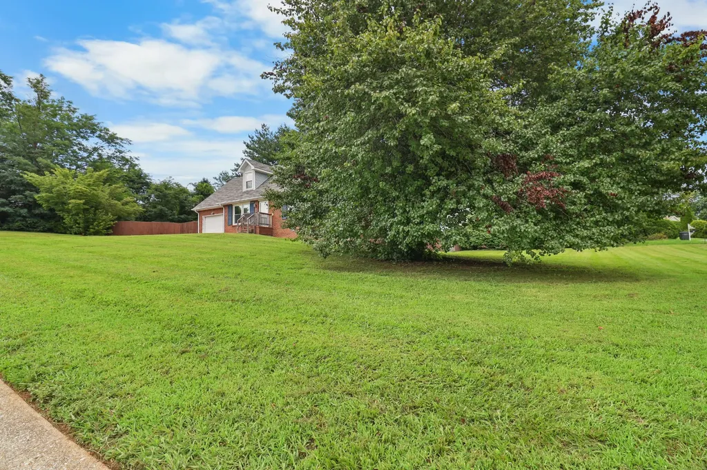 2301 Sherwood Hills Court Clarksville TN 37042