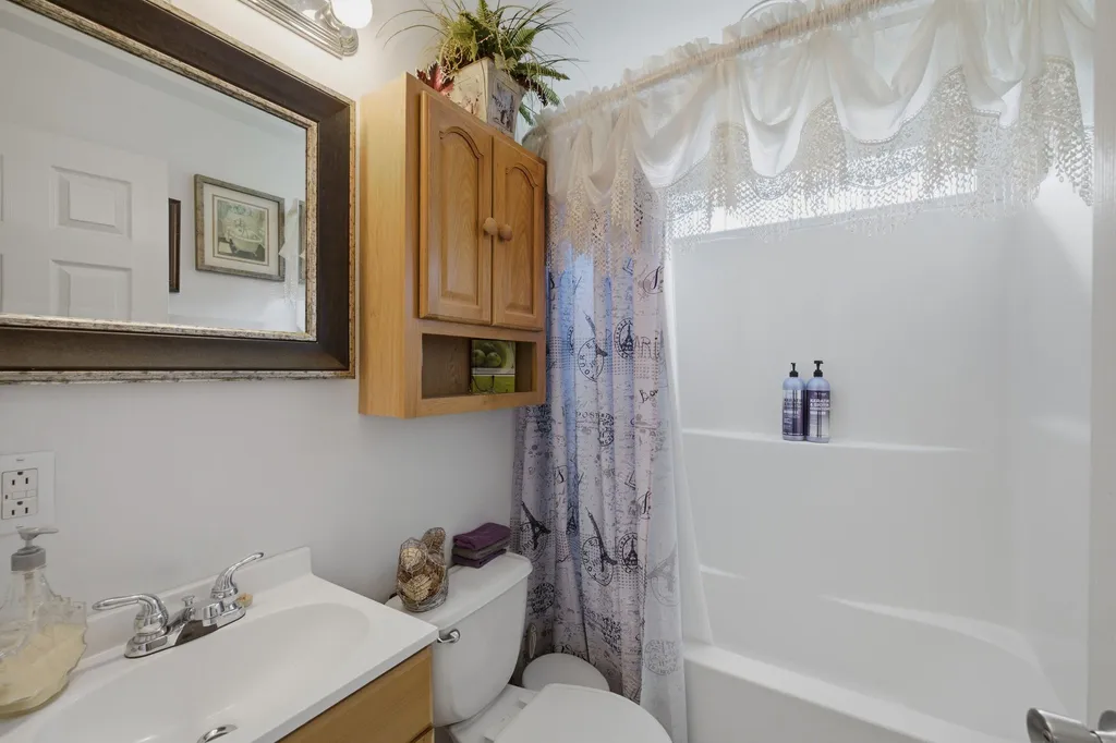 113 E Robertson Road Castalian Springs TN 37031