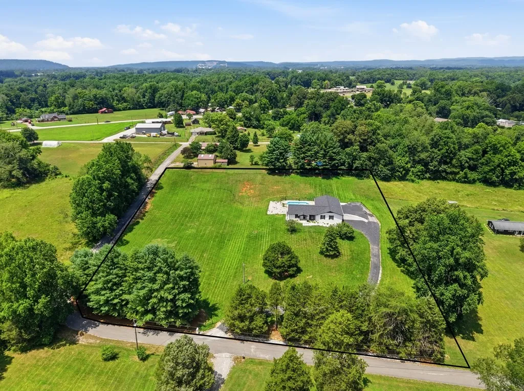 237 S Fork Road Sparta TN 38583